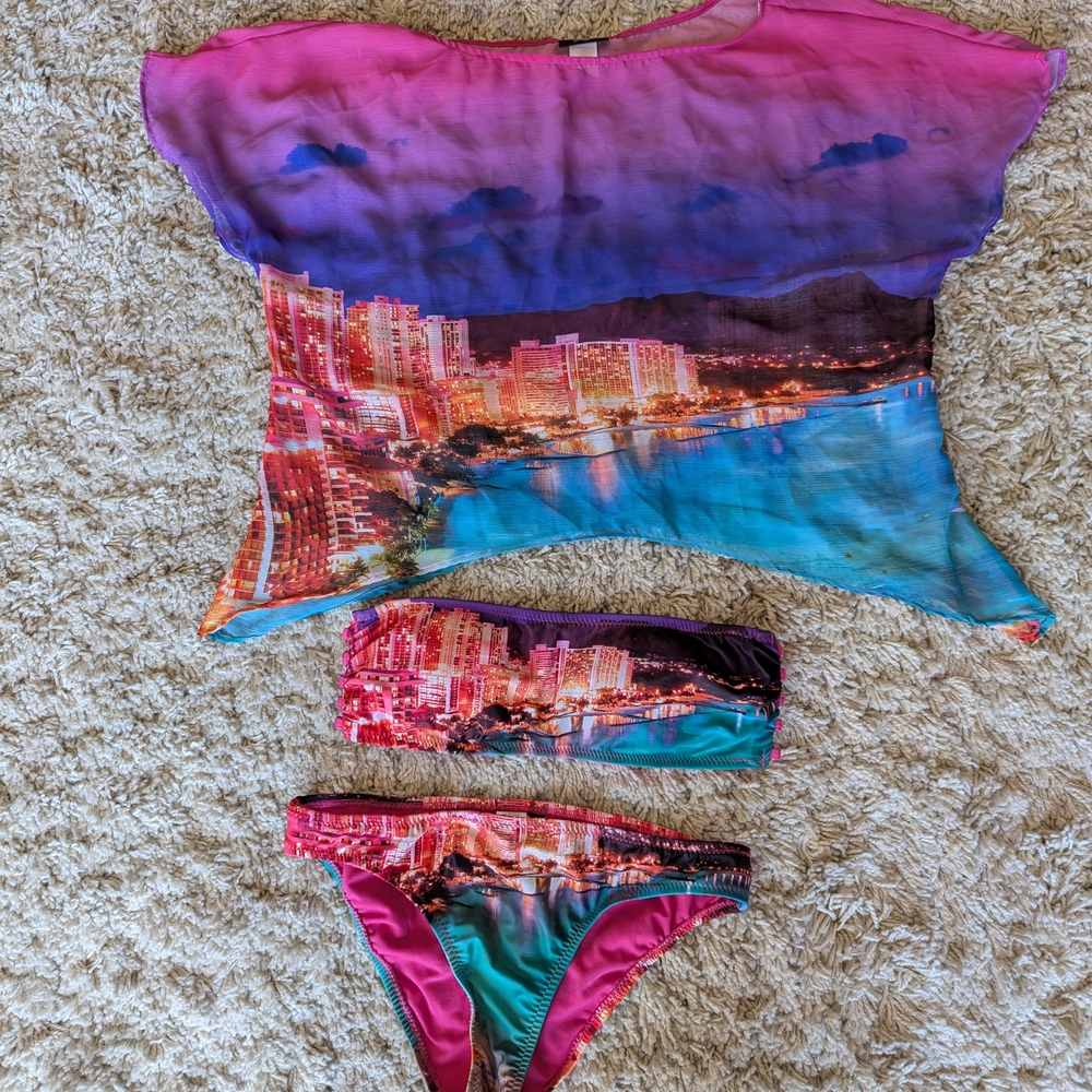 Vibrant Cityscape Swim Set